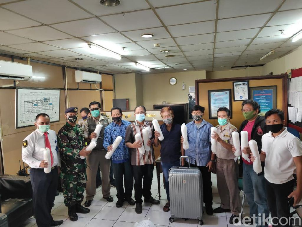 Penyelundupan Lobster Rp 3,8 Miliar Lewat Bandara Juanda Digagalkan Penyelundupan Lobster Rp 3,8 Miliar Lewat Bandara Juanda Digagalkan
