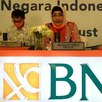 PT Bank Negara Indonesia (Persero) Tbk (BNI) mencatat laba bersih semester I-2020 sebesar Rp 4,46 triliun. Angka ini turun 41,54% dibandingkan periode semester I-2019 yang sebesar Rp 7,63 triliun. Hal itu disampaikan Direktur Layanan dan Jaringan BNI Adi Sulistyowati di Jakarta, Selasa (18/8/2020).