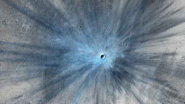 Foto Spektakuler Permukaan Mars Dijepret Langsung dari Atasnya