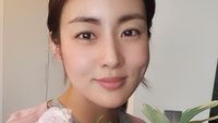 10 Potret Kang Sora, Mantan Hyun Bin yang Akan Segera Menikah