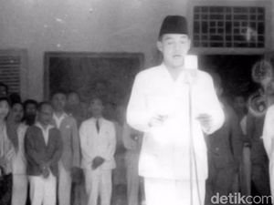 Pengertian Kronologi, Kronik, dan Sinkronik dalam Sejarah Pengertian Kronologi, Kronik, dan Sinkronik dalam Sejarah