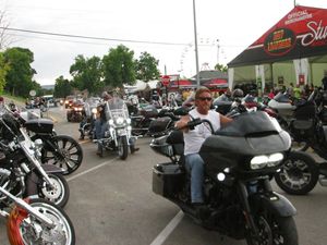Nah Loh! 266 Ribu Orang Positif Corona Gegara Touring Moge di AS Nah Loh! 266 Ribu Orang Positif Corona Gegara Touring Moge di AS