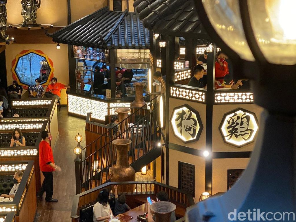 Bersantap di Twelve Jakarta, Restoran Instagramable Terbaru Milik Ayu Dewi