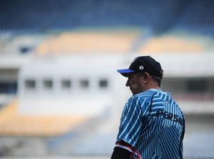 Piala Menpora 2021: Pelatih Persib Hormati Semua Lawan di Grup D Piala Menpora 2021: Pelatih Persib Hormati Semua Lawan di Grup D