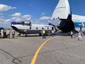 BNPB Sewa Heli Chinook dan Black Hawk untuk Urusan Karhutla dan COVID-19