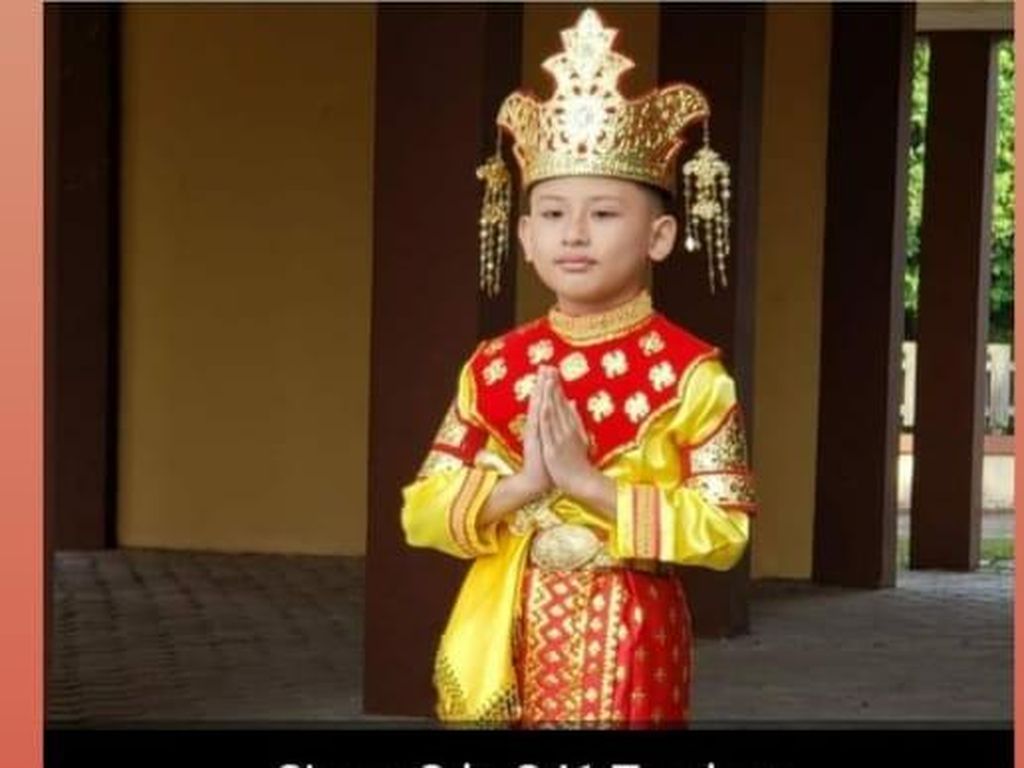 Geram Gubernur Kaltara Baju Adat Tidung Dituding Asal China Geram Gubernur Kaltara Baju Adat Tidung Dituding Asal China