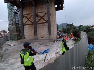 Terjatuh dari Atas Tiang Trase, Seorang Pekerja Proyek Kereta Cepat Tewas