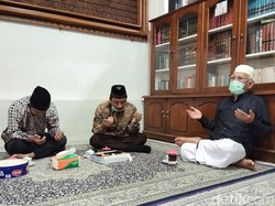 Ini Pesan Gus Mus ke Pemkab Rembang Usai Kritik Soal Bendera Merah Putih