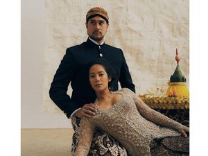 Foto Post Wedding Tara Basro Berpakaian Adat, Netizen: Wow! Foto Post Wedding Tara Basro Berpakaian Adat, Netizen: Wow!
