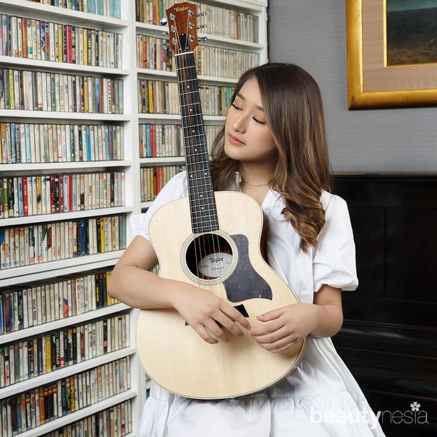 Amanda Caesa/instagram.com/amandacaesaa/ Potret Cantik Amanda Caesa