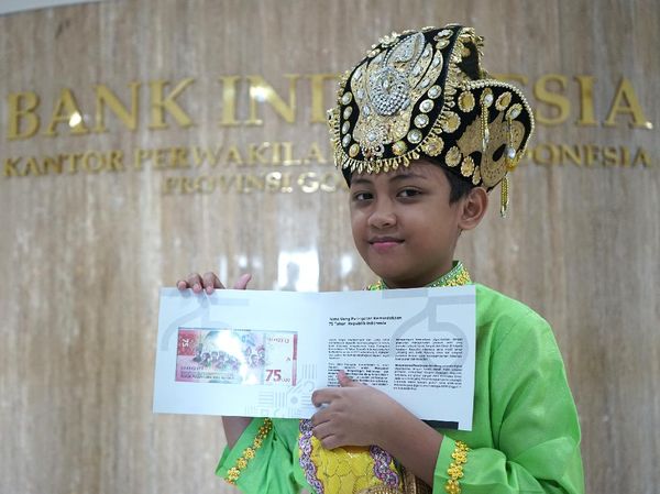 Ini Dia Bocah yang Pakai Baju Adat Makuta Pada Uang Rp 75.000