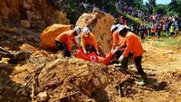 Tiga Orang Tewas Imbas Tebing Longsor di Grobogan