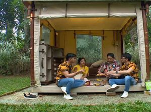 Celebrity on Vacation: Main ATV dan Glamping di Bogor Celebrity on Vacation: Main ATV dan Glamping di Bogor
