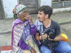 Kepincut Indonesia, Bule Prancis Jepret Kekayaan Budaya sampai Warganya