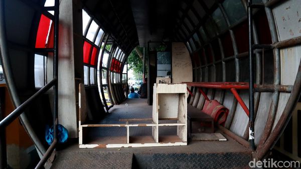 Halte Kapsul Rancangan Ridwan Kamil Tak Terawat
