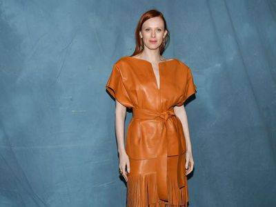 Supermodel Dunia Ini Foto Nude di Usia 16, Ada Kisah Sedih di Baliknya