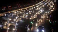 Tol Jagorawi Padat Jelang Libur Tahun Baru Islam