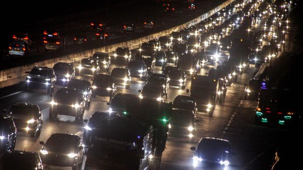 Tol Jagorawi Padat Jelang Libur Tahun Baru Islam