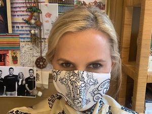 Tory Burch Rilis Masker yang Habis Terjual dalam 1 Jam, Apa Istimewanya? Tory Burch Rilis Masker yang Habis Terjual dalam 1 Jam, Apa Istimewanya?