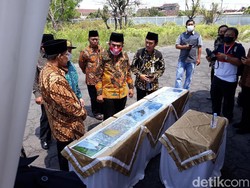 Menag Cek Lokasi Calon Masjid Hadiah Pangeran Arab untuk Jokowi di Solo