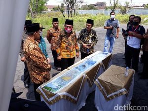 Menag Cek Lokasi Calon Masjid Hadiah Pangeran Arab untuk Jokowi di Solo Menag Cek Lokasi Calon Masjid Hadiah Pangeran Arab untuk Jokowi di Solo