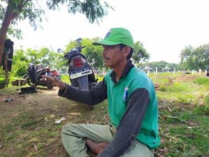 Cerita Penggali Makam di Jakbar, Tunggu Jenazah Pasien Corona hingga Malam Cerita Penggali Makam di Jakbar, Tunggu Jenazah Pasien Corona hingga Malam