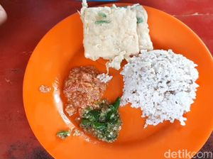 Sedapnya Bikin Nambah, Nasi Tutug Oncom Benhil