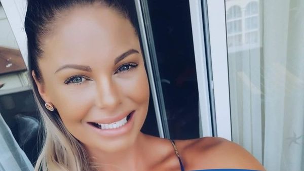 Foto: Perawat Cantik yang Jadi Sensasi Karena Bikin Konten Seksi di Only Fans