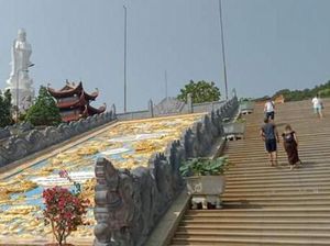 Destinasi Tersembunyi di Kawasan Terpencil Vietnam