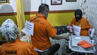 Foto-foto Rekonstruksi Praktik Aborsi Ilegal di Jakpus