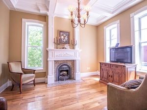 Potret Rumah Mewah Tak Biasa yang Dijual Rp 5 M, Ada Penjara Bawah Tanahnya