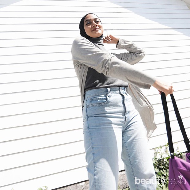 Inspirasi gaya hijab Ayudia