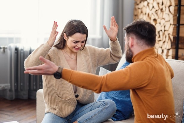 Cemburu/ Sumber: Freepik.com Utarakan ini pada pasanganmu agar ia memahami betul apa yang kamu inginkan dan butuhkan.