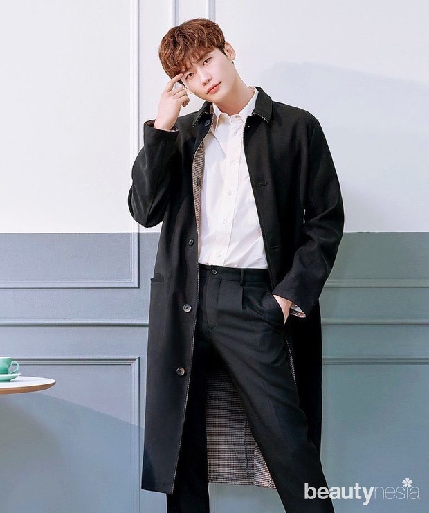Lee Jong Suk/instagram.com/leejongsuky/ Idol dan Aktor yang Diisukan Dekat dengan Kang Sora