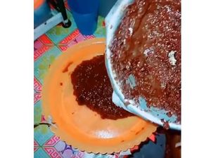 Pamer Istri Masak Brownies, Hasilnya Malah Gagal dan Hancur Berantakan