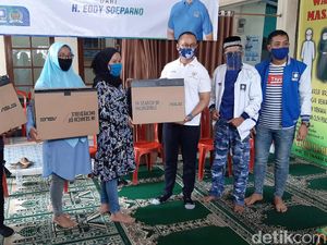 Cerita Guru di Bogor Saat Siswanya Belajar Daring Selagi Pandemi Cerita Guru di Bogor Saat Siswanya Belajar Daring Selagi Pandemi