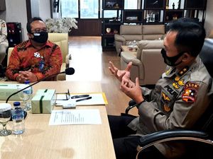 Perkuat Jasa Layanan di Perbankan