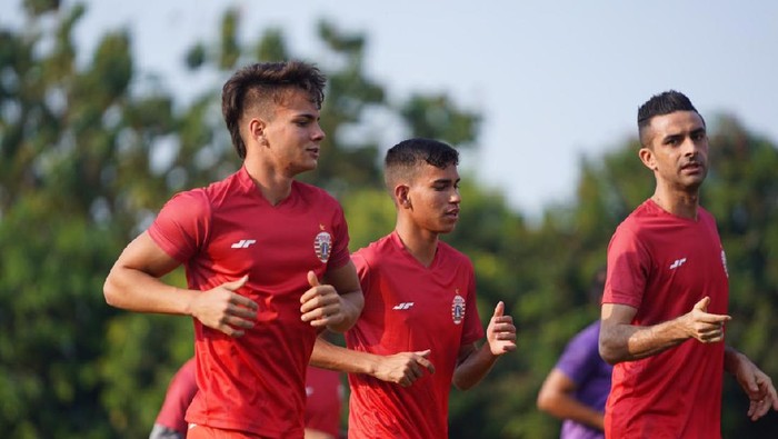 Dua pemain calon naturalisasi Thiago Apolina Pereira dan Maike Henrique Irine De Lima merapat ke Persija Jakata.