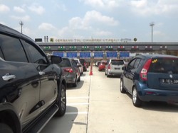 Usai Libur Panjang, 329 Ribu Kendaraan Kembali ke Jakarta Lewat Tol