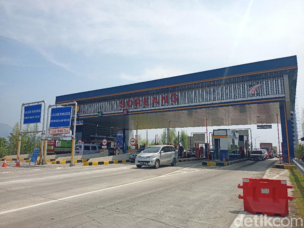 3 Wisatawan Reaktif Saat Tes Rapid Antigen di Tol Soroja Bandung 3 Wisatawan Reaktif Saat Tes Rapid Antigen di Tol Soroja Bandung