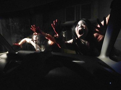 Hii... Uji Nyali di Rumah Hantu Drive-in Jepang