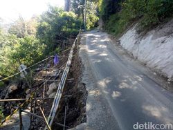 Tolong! Jalur Maut 3 Desa Sinjai Barat Sulsel Ini Rusak dan Berbahaya