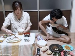 Pasangan Ini Ungkap Beda Cara Makan Orang Indonesia dan Jepang
