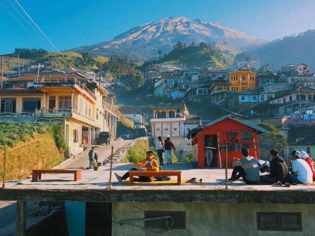 Ini Dia Sosok di Balik Video Nepal di Kaki Gunung Sumbing Ini Dia Sosok di Balik Video Nepal di Kaki Gunung Sumbing