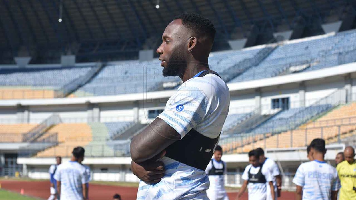 Geoffrey Castillion Sudah Hadir dalam Latihan Persib Hari Ini. (Foto: dok. Persib)