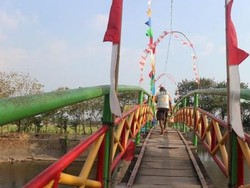 Akhir Pekan di Klaten, Ada Jembatan Pelangi!