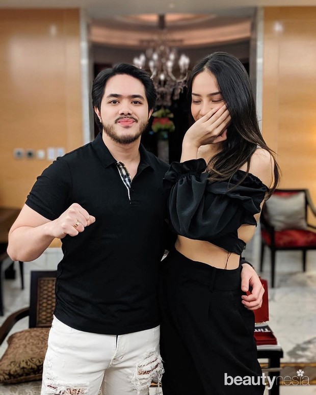 Kejutan Ulang Tahun yang Romantis/instagram.com/anyageraldine/ Gaya Pacaran Anya Geraldine