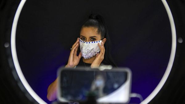 Foto: Aksi Para Finalis Kontes Kecantikan Berlomba di Tengah Pandemi Corona