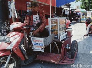 Semangat Pedagang Lumpia Difabel Cari Nafkah, Butuh Motor Baru untuk Jualan