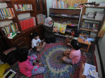 Perpustakaan Pojok Rumah Warga untuk Tingkatkan Minat Baca